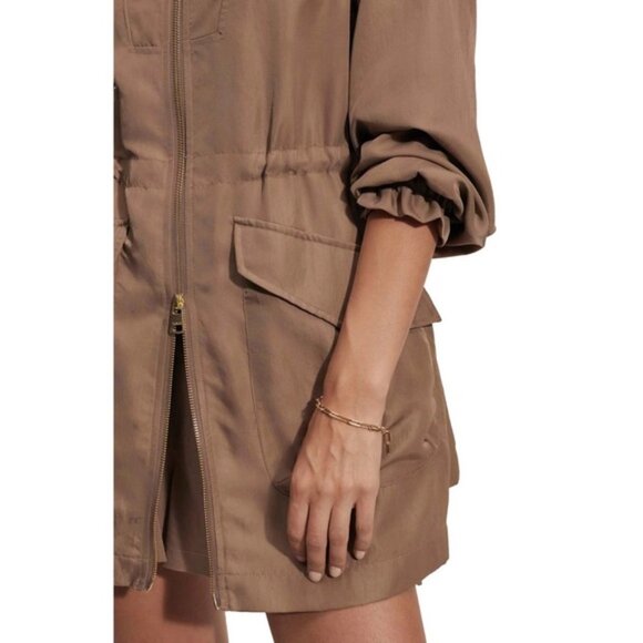 Varley Alison Jacket Taupe Stone Size Medium NWOT - Picture 6 of 13